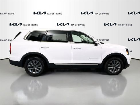 Used 2023 Kia Telluride LX image 8
