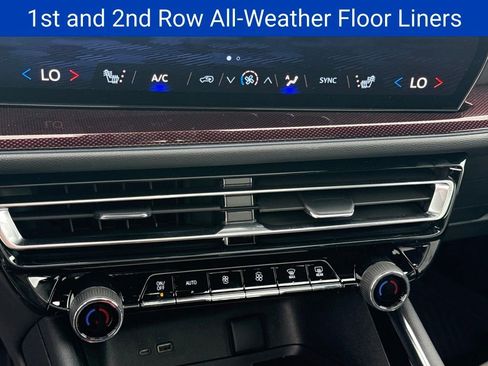 New 2026 Chevrolet Traverse Z71 w/ Enhanced Driving Package AWD/4WD image 19