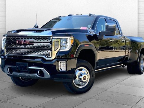 Used 2023 GMC Sierra 3500 Denali w/ Denali Ultimate Package image 10