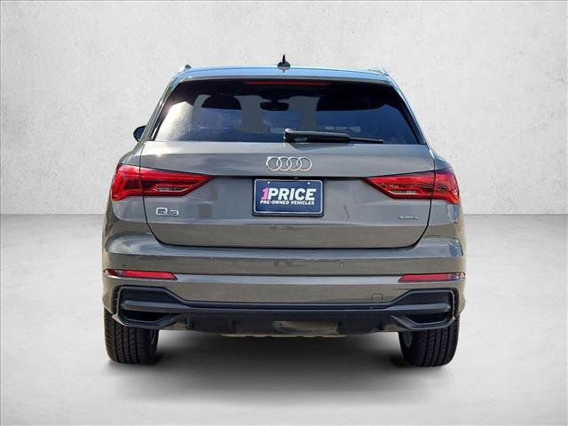 Used 2020 Audi Q3 2.0T Premium w/ Convenience Package AWD/4WD image 4