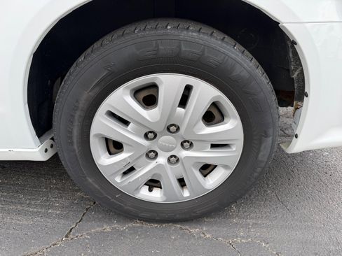 Used 2015 Dodge Grand Caravan SE w/ Quick Order Package 29E SE image 6