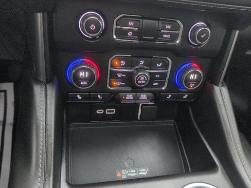 Used 2021 Chevrolet Tahoe Z71 w/ Rear Media and Nav Package image 31