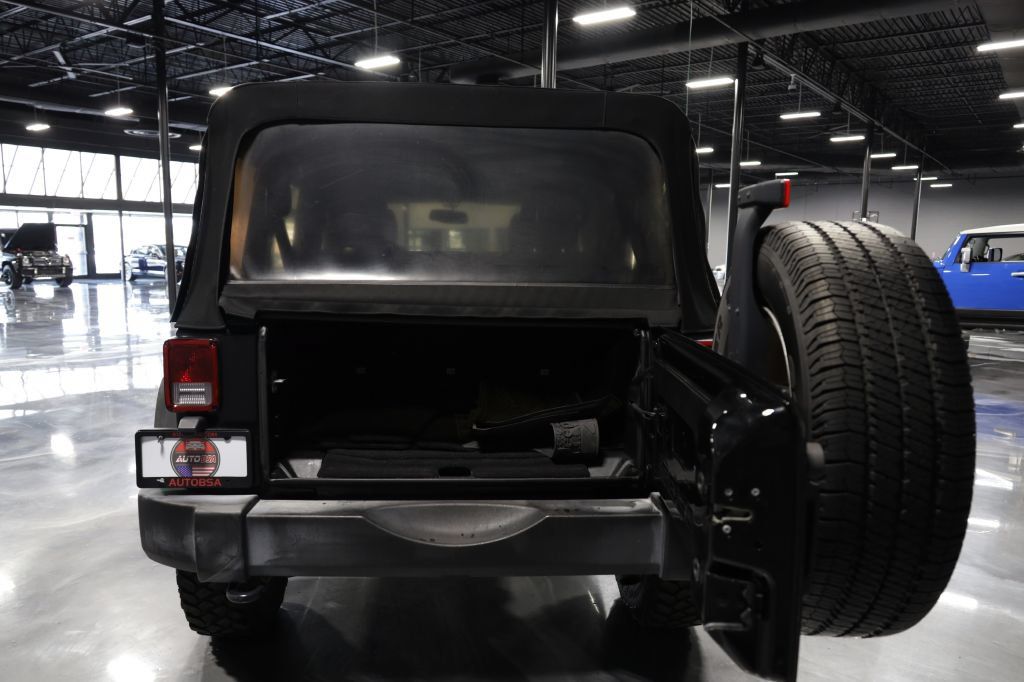 Used 2017 Jeep Wrangler Unlimited Sport w/ Quick Order Package 24S AWD/4WD image 24
