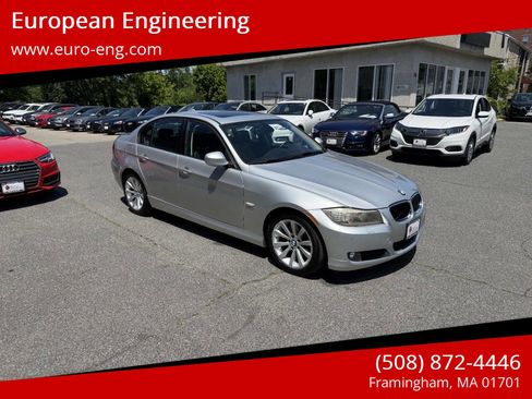 Used 2011 BMW 328i xDrive Sedan AWD/4WD image 1