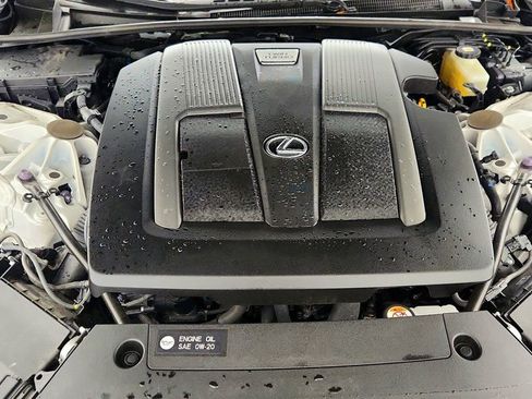 Used 2022 Lexus LS 500 w/ Accessory Package (Z2) image 27