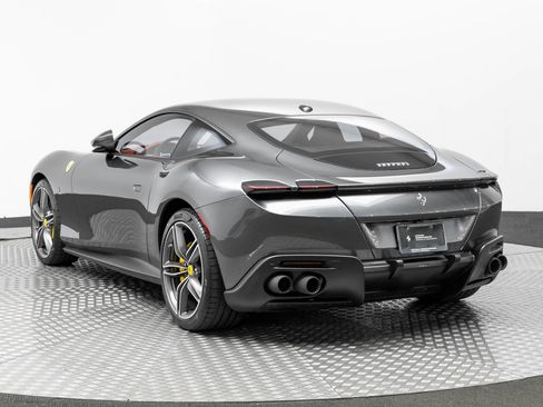 Certified 2024 Ferrari Roma image 3