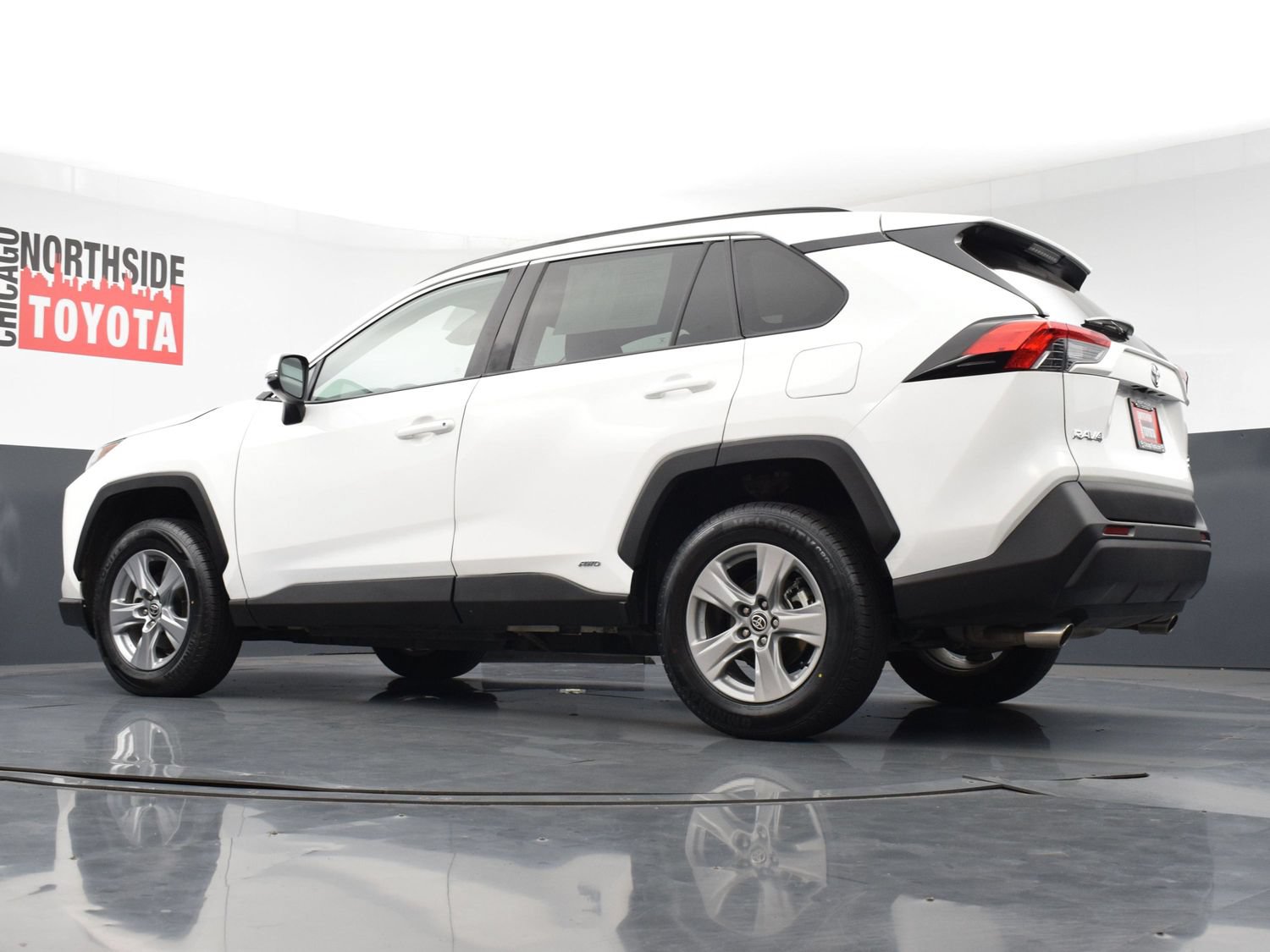 Used 2025 Toyota RAV4 XLE AWD/4WD image 25