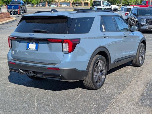 New 2026 Ford Explorer ST-Line w/ ST-Line Street Pack RWD image 9