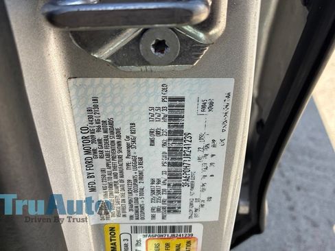 Used 2018 Ford Fusion SE w/ Fusion SE Technology Package FWD image 23