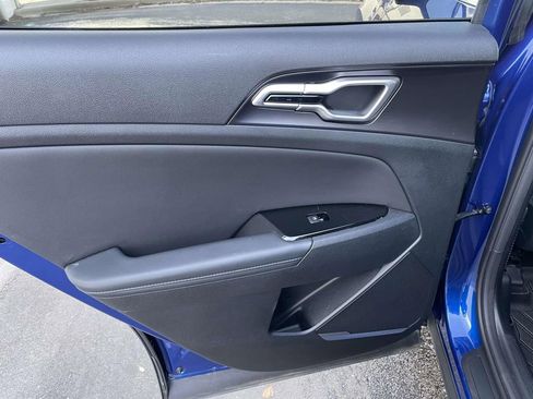 Used 2024 Kia Sportage EX image 22