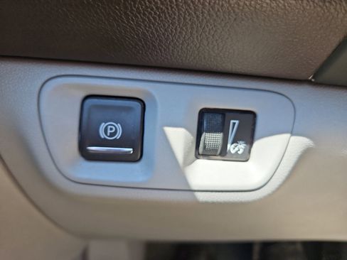 Used 2019 GMC Acadia SLT FWD image 17