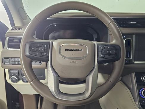 Used 2023 GMC Yukon XL Denali image 27