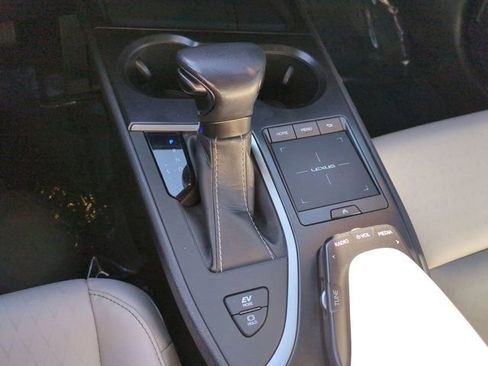 Used 2020 Lexus UX 250h w/ Accessory Package image 22