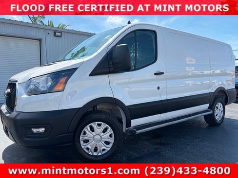 Used 2025 Ford Transit 250 Low Roof w/ Exterior Upgrade Package RWD image 2