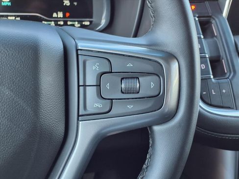 Used 2024 Chevrolet Suburban LT image 33