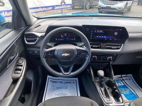 Used 2026 Chevrolet TrailBlazer LT AWD/4WD image 19