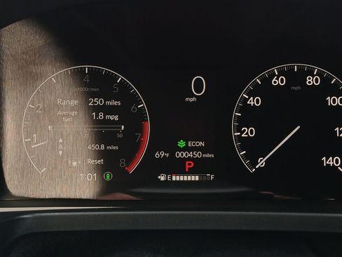 Used 2025 Honda Pilot EX-L image 14