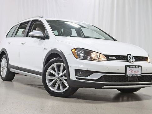 Used 2017 Volkswagen Golf Alltrack SE image 7