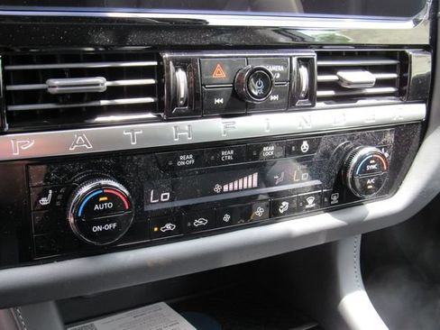New 2026 Nissan Pathfinder SL FWD image 24