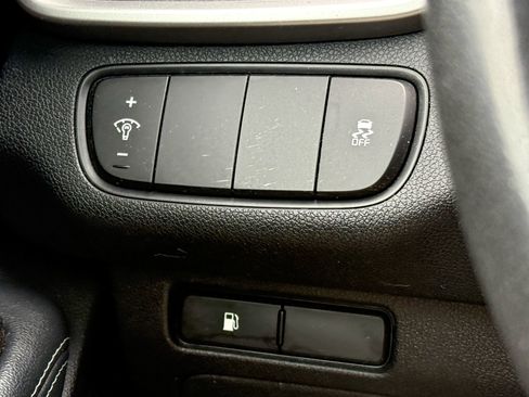 Used 2018 Kia Sorento AWD image 28