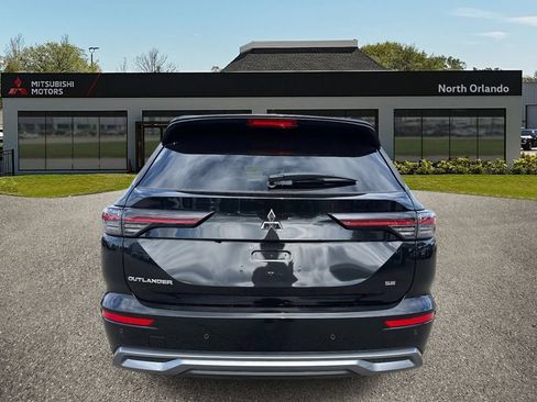 New 2026 Mitsubishi Outlander SE FWD image 5