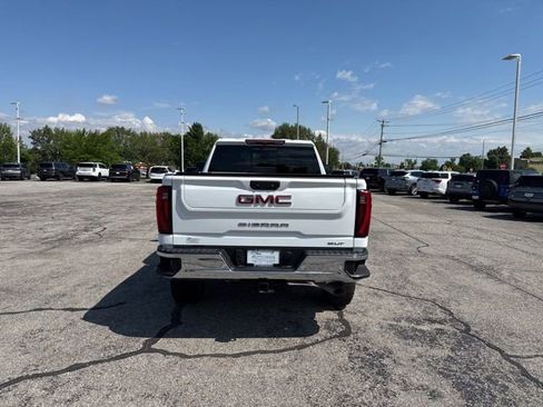 Used 2024 GMC Sierra 2500 SLT w/ SLT Premium Package AWD/4WD image 4