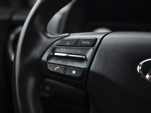 Used 2023 Hyundai Kona Limited image 6