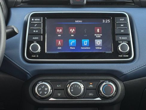 Used 2025 Nissan Versa SV FWD image 17