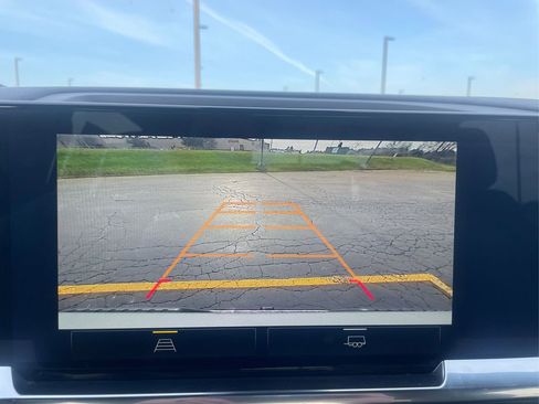 Used 2024 Chevrolet Silverado 1500 LT image 38