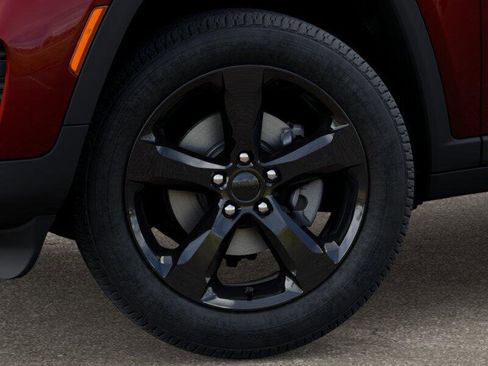 New 2025 Jeep Grand Cherokee Altitude image 27