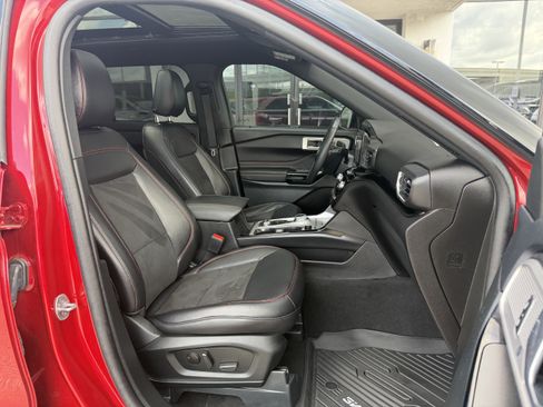 Used 2023 Ford Explorer ST-Line w/ Class IV Trailer Tow Package AWD/4WD image 26