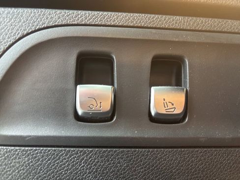 Used 2022 Mercedes-Benz GLC 43 AMG GLC 43 AMG image 17