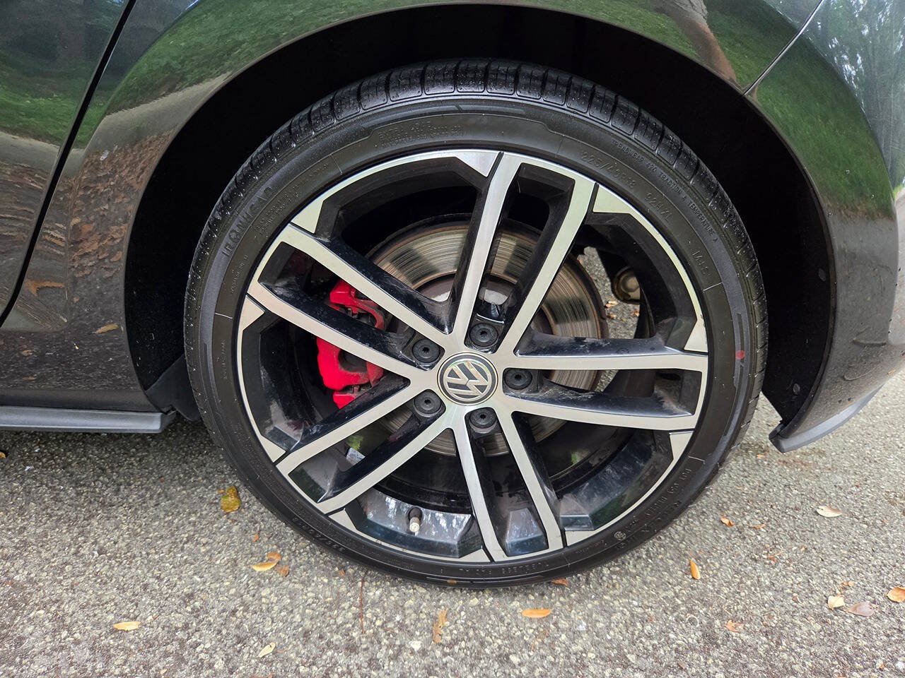 Used 2017 Volkswagen GTI SE FWD image 20