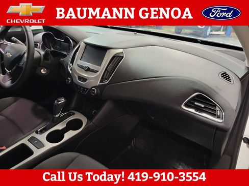 Used 2016 Chevrolet Cruze LS FWD image 13