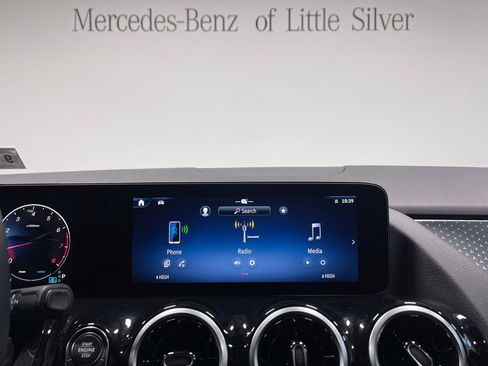 Used 2026 Mercedes-Benz GLA 250 4MATIC image 33