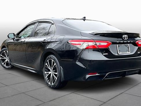Used 2019 Toyota Camry SE image 12