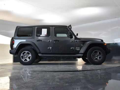 Used 2018 Jeep Wrangler Unlimited Sport S image 36