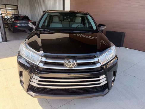 Used 2019 Toyota Highlander Plus image 2