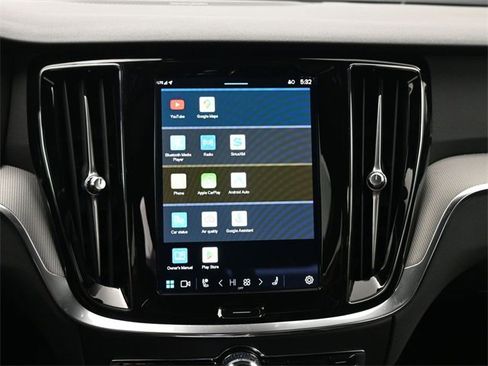 Used 2024 Volvo S60 B5 Plus image 20