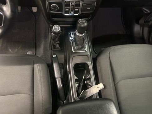 Used 2023 Jeep Wrangler Sport S image 18