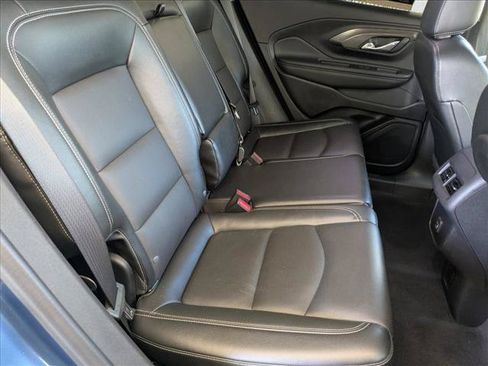 Used 2024 GMC Terrain SLT FWD image 19