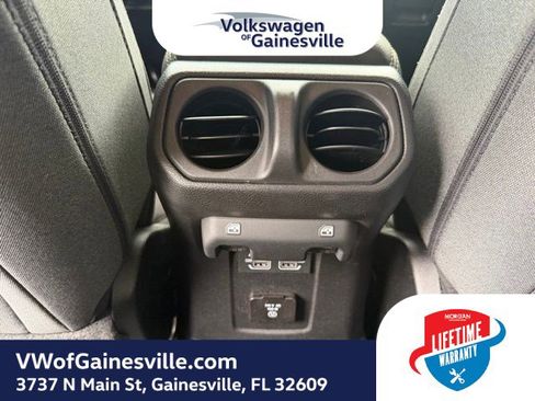 Used 2024 Jeep Wrangler Unlimited Sahara AWD/4WD image 12