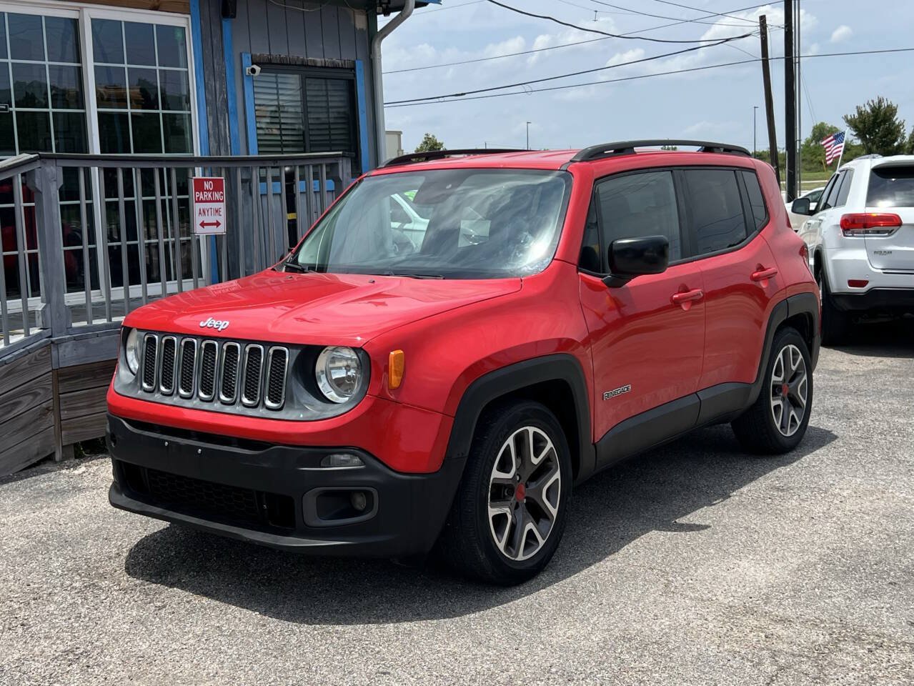 Used 2015 Jeep Renegade Latitude FWD image 2