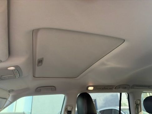 Used 2019 Nissan Armada SL w/ Premium Package RWD image 9
