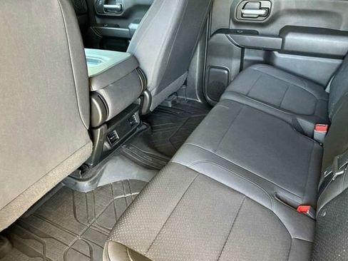 Used 2022 Chevrolet Silverado 2500 Custom w/ Custom Value Package AWD/4WD image 12