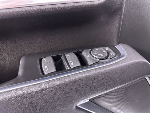 Used 2025 Chevrolet Silverado 2500 LT w/ Convenience Package image 24