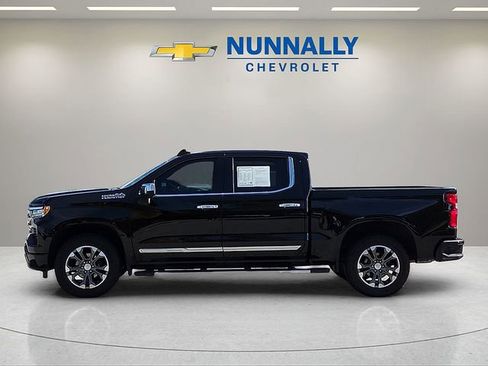 Certified 2024 Chevrolet Silverado 1500 High Country w/ Technology Package image 2