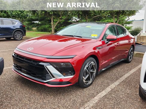 Used 2025 Hyundai Sonata SEL FWD image 1