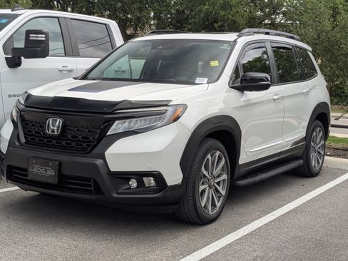 Used 2021 Honda Passport Touring image 3