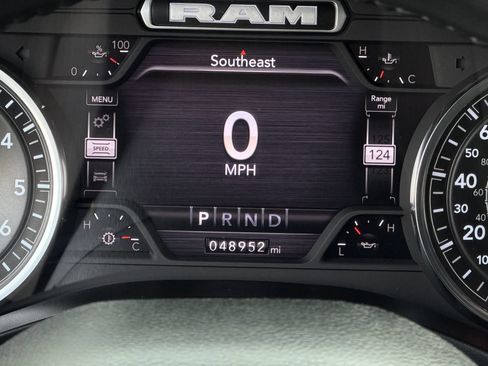 Used 2024 RAM 1500 Laramie AWD/4WD image 19